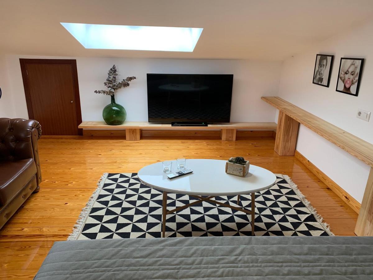 Oktheway Praza Do Conde Apartment ปวนเตดูเม ภายนอก รูปภาพ
